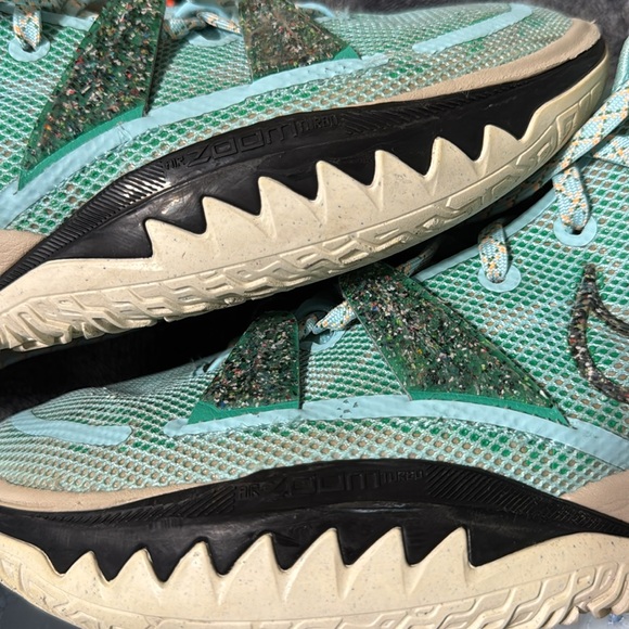 Nike Kyrie 7 Copa Basketball Shoes main image 12
